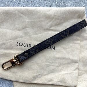 14 Louis Vuitton Monogram Canvas Key Wristlet Strap Attachment